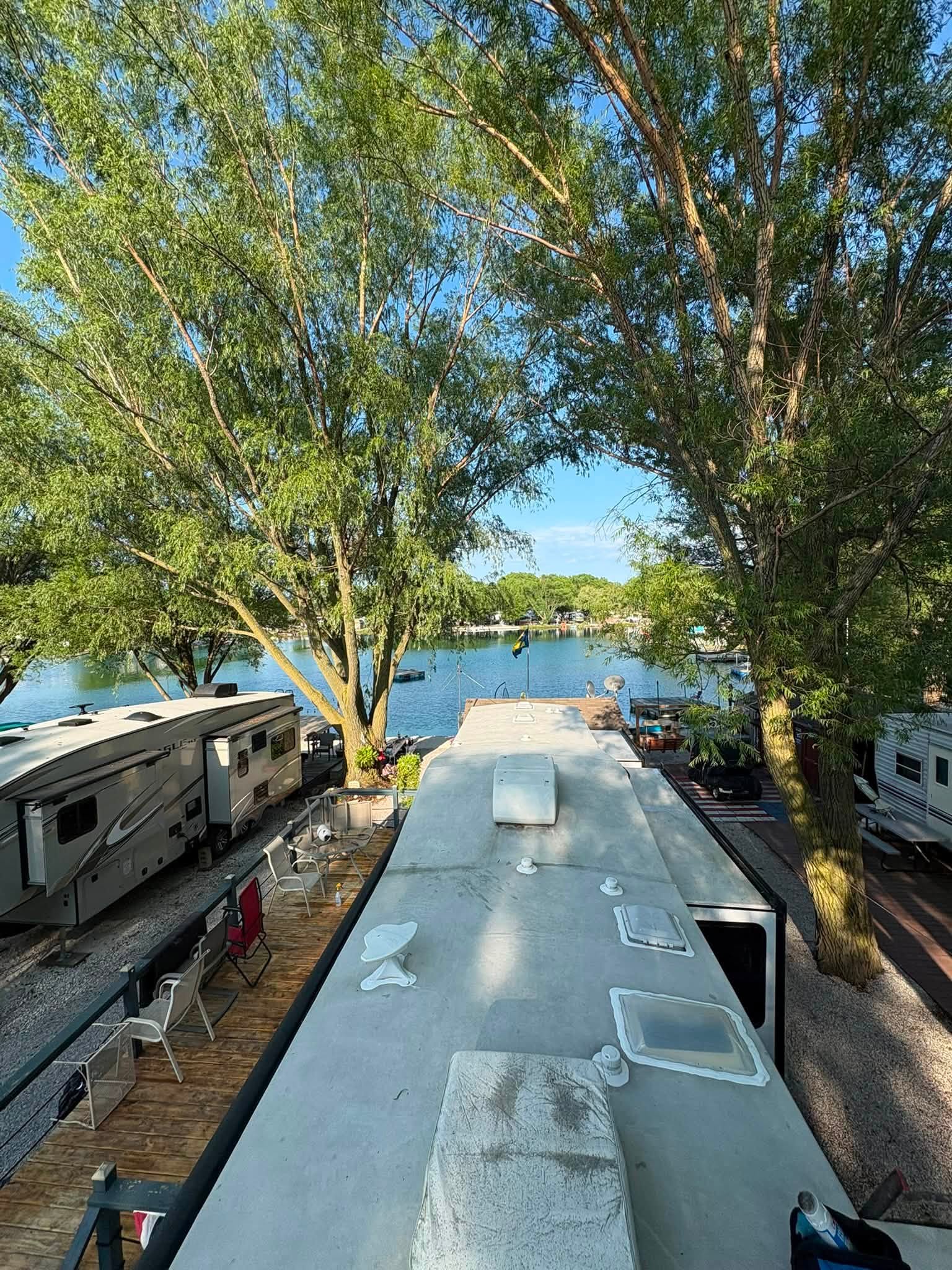 Professional camper detailing